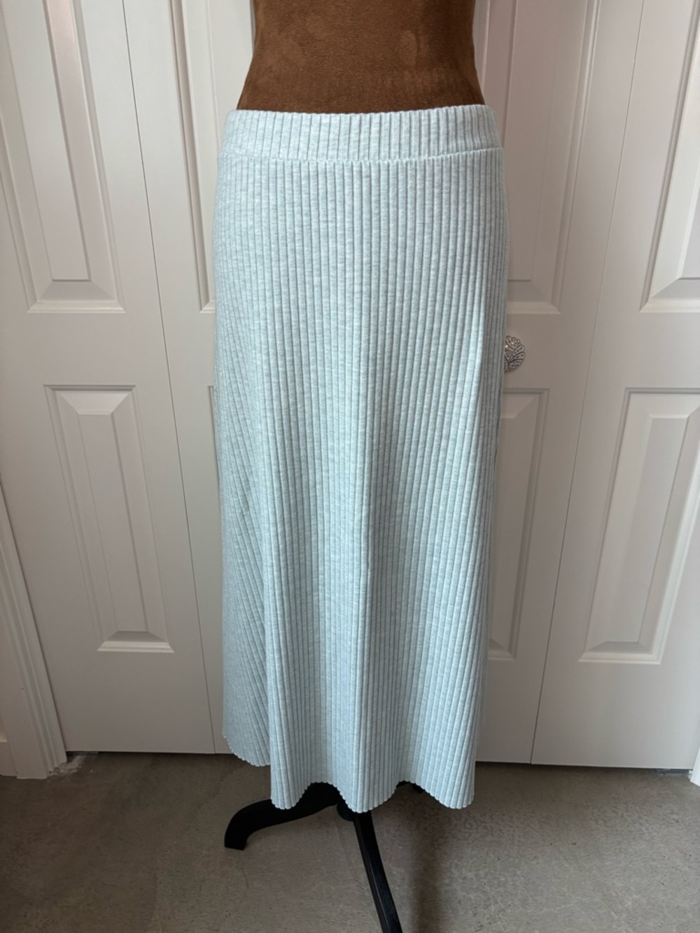 Zara Seafoam Ribbed Knit Maxi Skirt, Size Large - Picture 6 of 10
